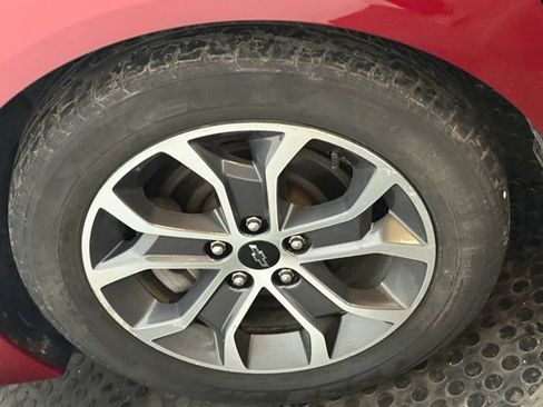 Used 2020 Chevrolet Sonic LT w/ Convenience Package image 16