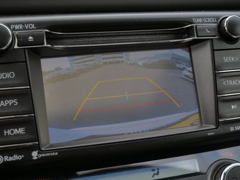 Certified 2018 Toyota RAV4 XLE AWD/4WD image 31