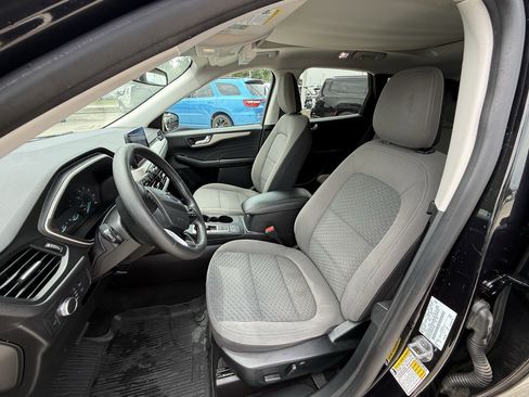 Used 2021 Ford Escape SE w/ SE Sport Appearance Package FWD image 27