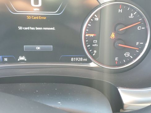 Used 2022 Chevrolet Traverse Premier FWD image 28