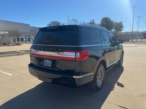 Used 2020 Lincoln Navigator 2WD image 6