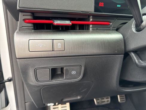 Certified 2025 Hyundai Kona N Line image 31