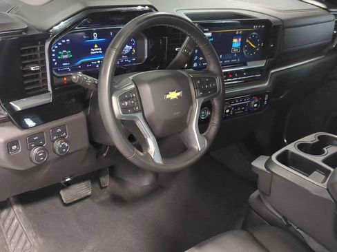 Used 2024 Chevrolet Silverado 1500 LT AWD/4WD image 12