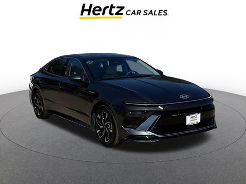 Used 2025 Hyundai Sonata SEL FWD image 1