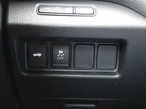 Used 2018 Nissan Altima 2.5 SV FWD image 24