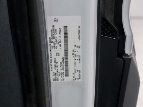 Used 2017 Ford Transit 150 XL RWD image 33