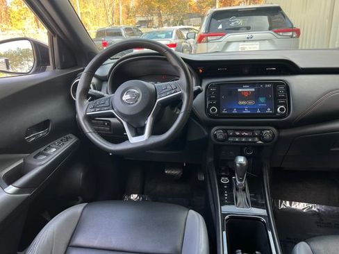 Used 2021 Nissan Kicks SR w/ SR Premium Package image 18