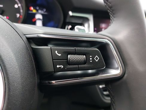 New 2026 Porsche Macan image 20