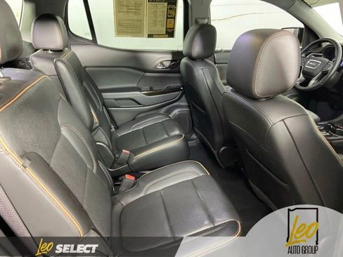 Used 2023 GMC Acadia AT4 w/ Technology Package AWD/4WD image 31