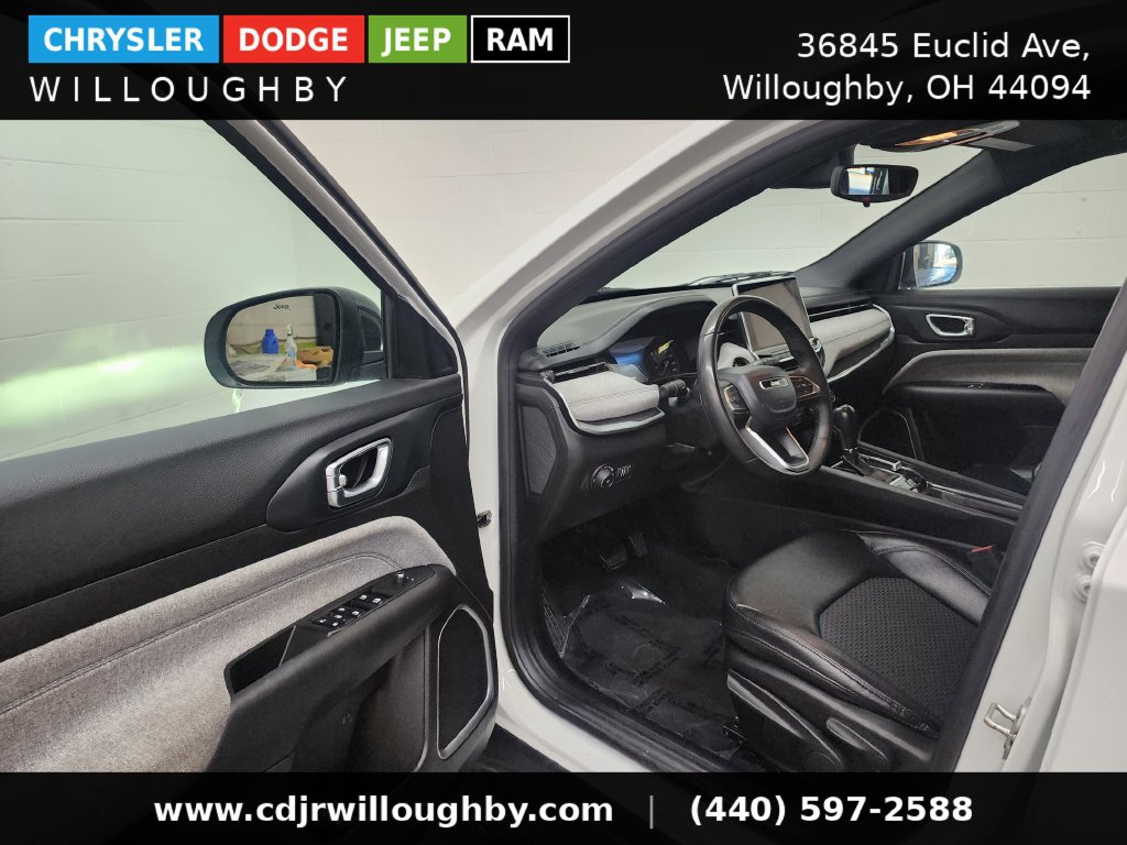 Used 2024 Jeep Compass Latitude AWD/4WD image 13