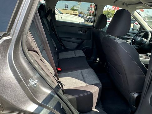 Used 2026 Nissan Rogue SV FWD image 18