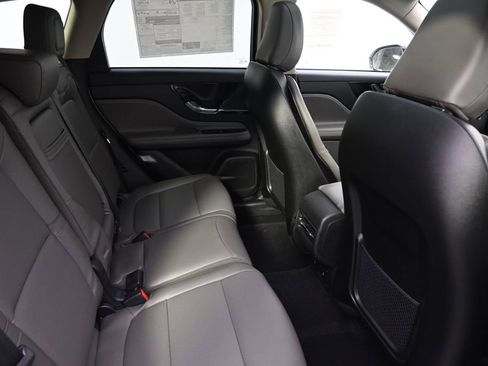 New 2026 Lincoln Corsair Premiere image 18