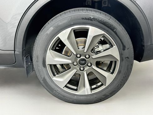 Used 2025 Ford Escape Platinum AWD/4WD image 11