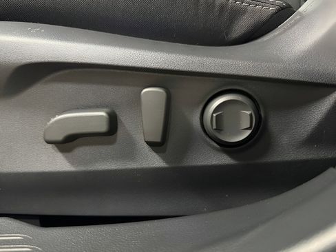 Used 2025 Subaru Legacy Premium AWD/4WD image 18