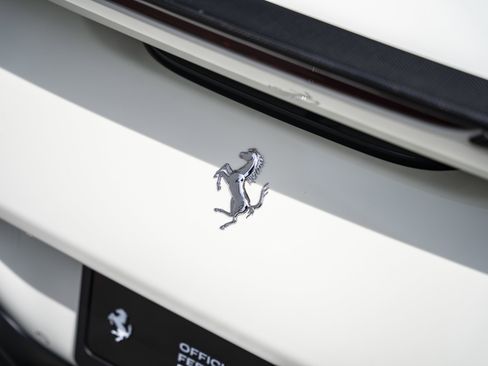 Used 2020 Ferrari F8 Tributo RWD image 9