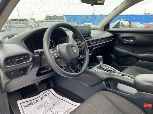 Used 2024 Honda HR-V LX image 9