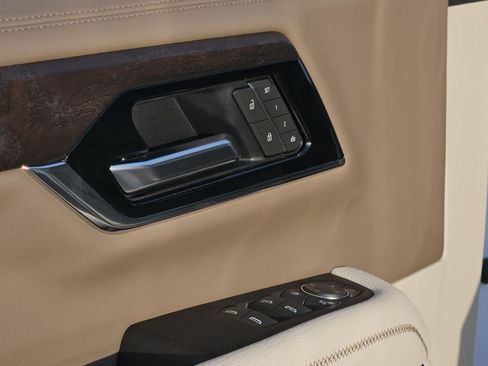 New 2026 GMC Yukon Denali w/ Denali Reserve Package AWD/4WD image 21