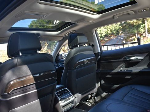 Used 2020 BMW 740i w/ Cold Weather Package image 31