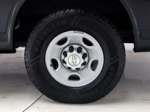 Used 2020 Chevrolet Express 2500 LS w/ Driver Convenience Package RWD image 25