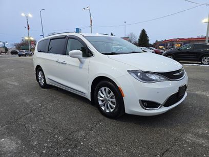 Used 2019 Chrysler Pacifica Touring-L