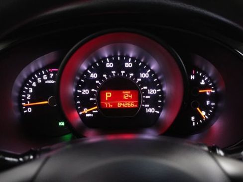 Used 2015 Kia Soul FWD image 19