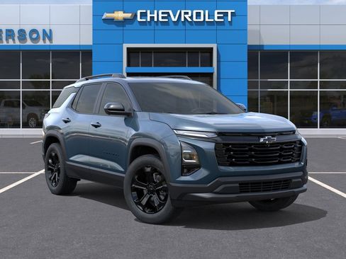 New 2026 Chevrolet Equinox LT w/ Convenience Package II AWD/4WD image 3