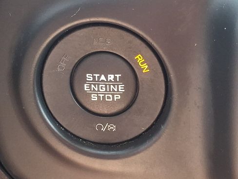 Used 2019 Jeep Wrangler Unlimited Rubicon AWD/4WD image 23