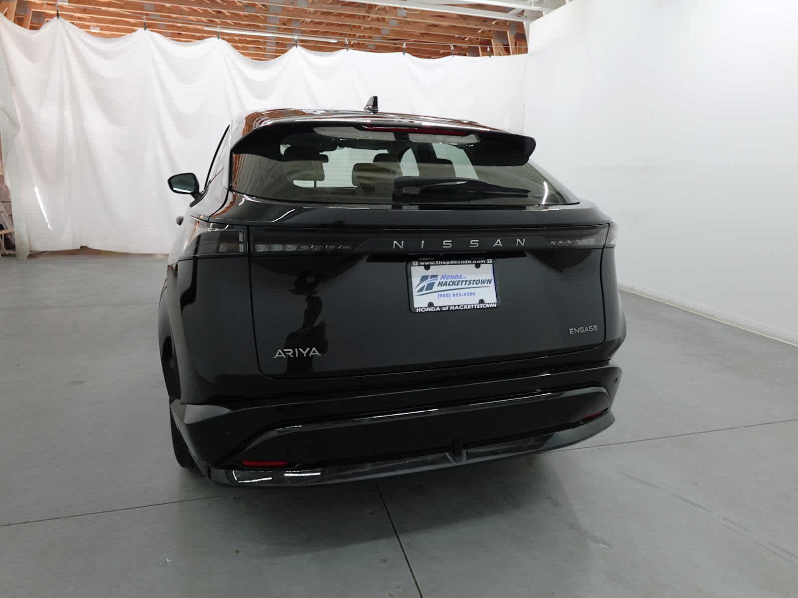 Used 2023 Nissan Ariya FWD image 7