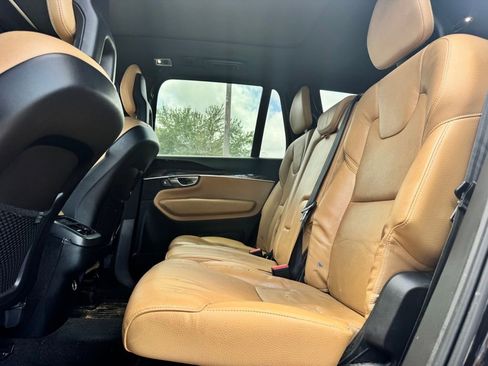 Used 2017 Volvo XC90 T6 Momentum w/ Vision Package AWD/4WD image 9