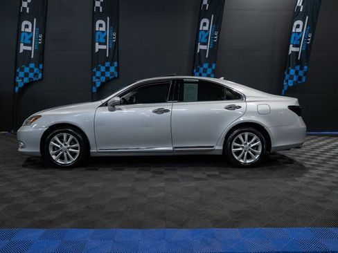 Used 2011 Lexus ES 350 FWD image 2