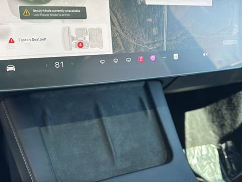 Used 2024 Tesla Model Y Performance image 30