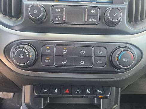 Used 2022 Chevrolet Colorado LT w/ Safety Package RWD image 25