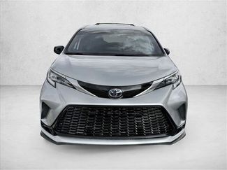 Used 2022 Toyota Sienna XSE w/ XSE Plus Package FWD video 2