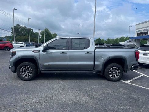 Used 2024 GMC Sierra 1500 AT4 w/ Technology Package AWD/4WD image 2