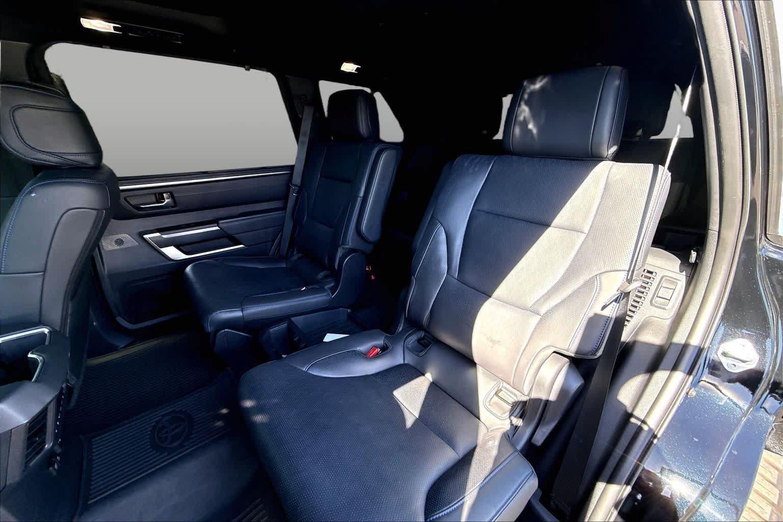 Used 2023 Toyota Sequoia Platinum AWD/4WD image 19