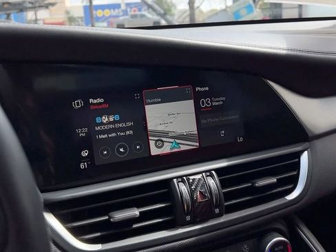 Used 2023 Alfa Romeo Giulia Veloce image 26