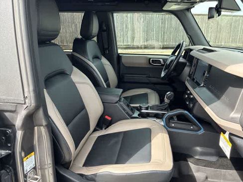 Used 2024 Ford Bronco Wildtrak AWD/4WD image 24