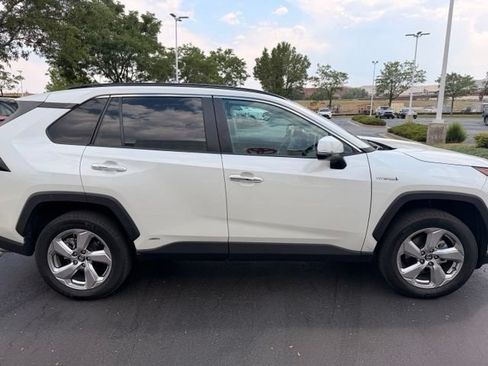 Used 2021 Toyota RAV4 Limited AWD/4WD image 3