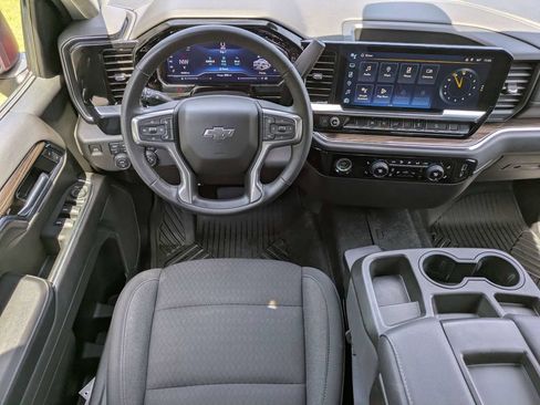 Used 2023 Chevrolet Silverado 1500 RST AWD/4WD image 16