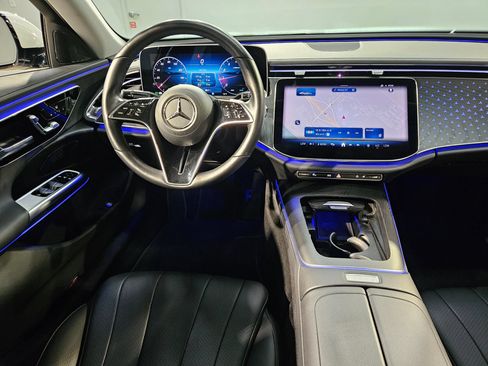 Used 2025 Mercedes-Benz E 350 Sedan w/ Winter Package image 9