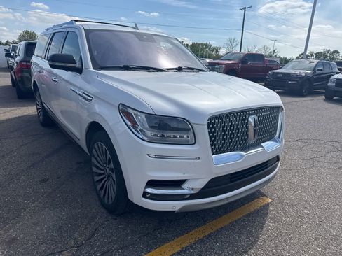 Used 2019 Lincoln Navigator L Reserve AWD/4WD image 6