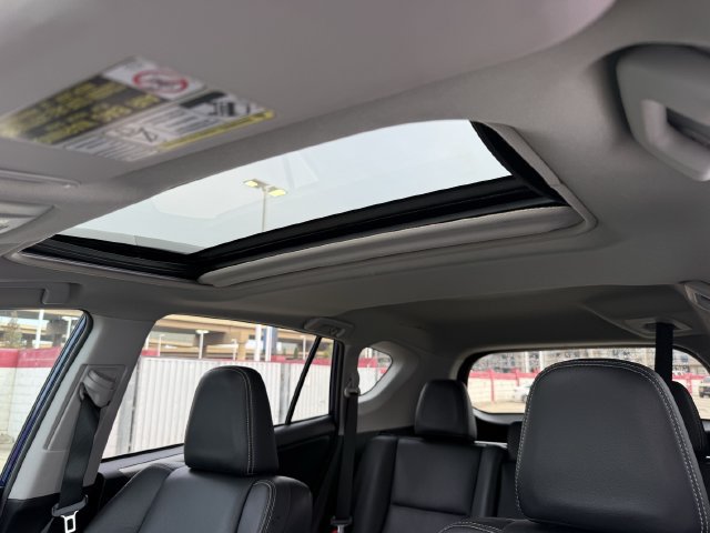 Used 2014 Toyota RAV4 Limited w/ Technology Package FWD image 24