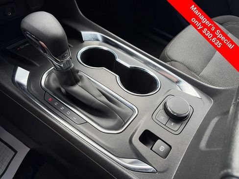 Used 2024 Chevrolet Traverse LT FWD image 28