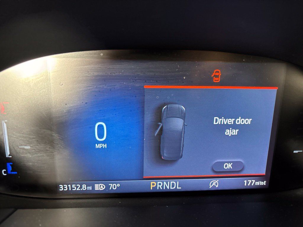 Used 2025 Ford Escape ST-Line FWD image 32