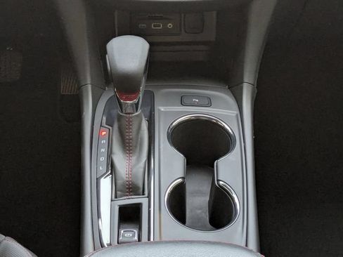 Used 2023 Chevrolet Equinox RS FWD image 22