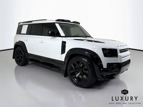 Used 2026 Land Rover Defender 110 X-Dynamic SE AWD/4WD image 3