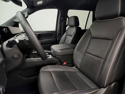 Used 2025 Chevrolet Tahoe Premier image 18