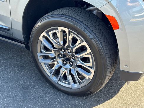 Certified 2024 GMC Yukon Denali Ultimate image 6