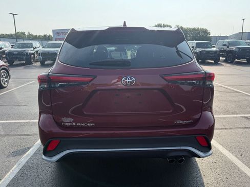 Used 2023 Toyota Highlander XSE AWD/4WD image 6