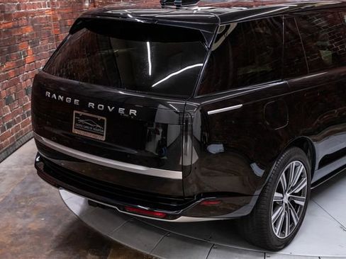 Used 2024 Land Rover Range Rover Long Wheelbase Autobiography AWD/4WD image 13